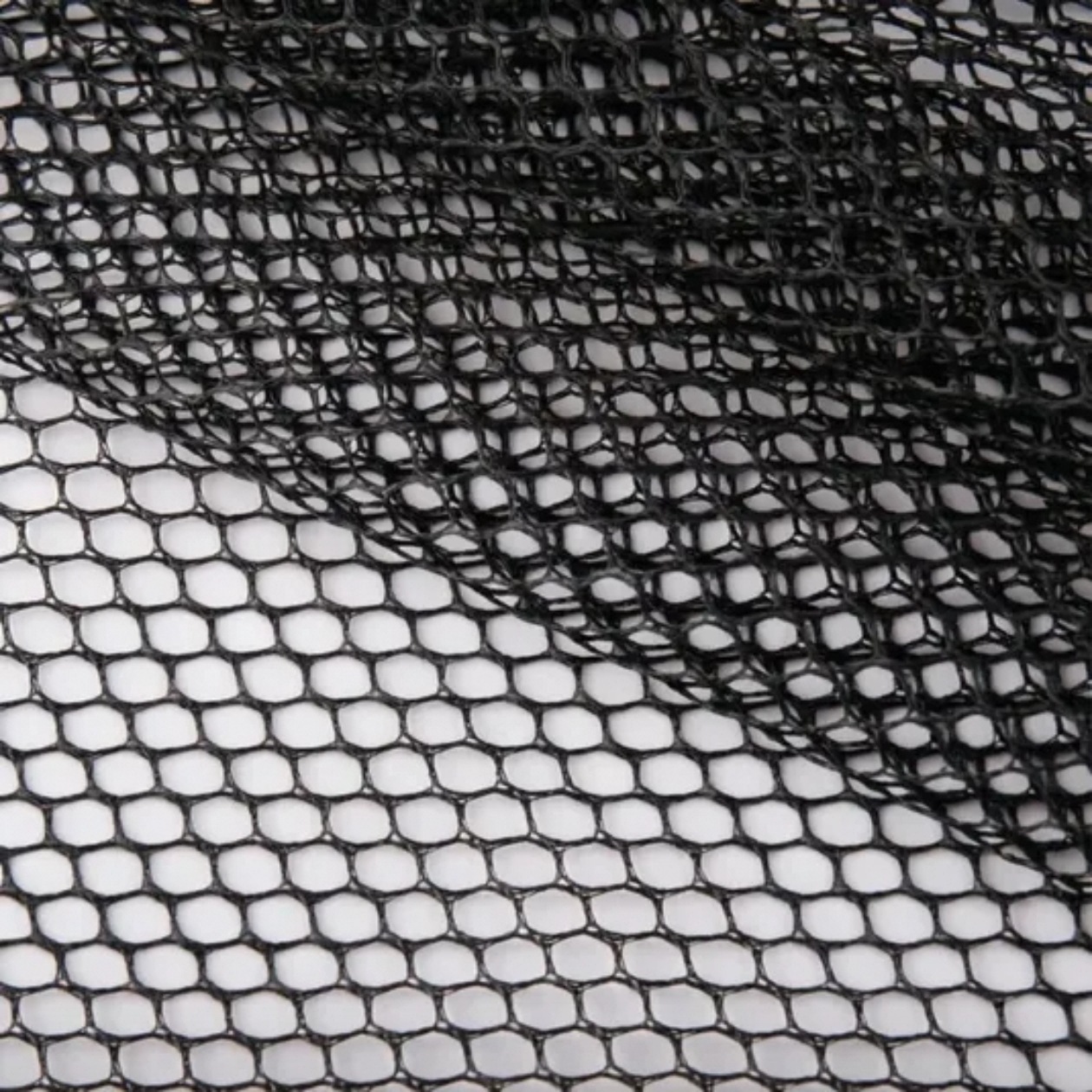 Hexagonal polyester mesh fabric series, tensile, wear-resistant and durable, is available in stock for luggage, shoe materials, handbags, laundry bags, accessories, mesh fabric and Daye luggage materials Application Scenario