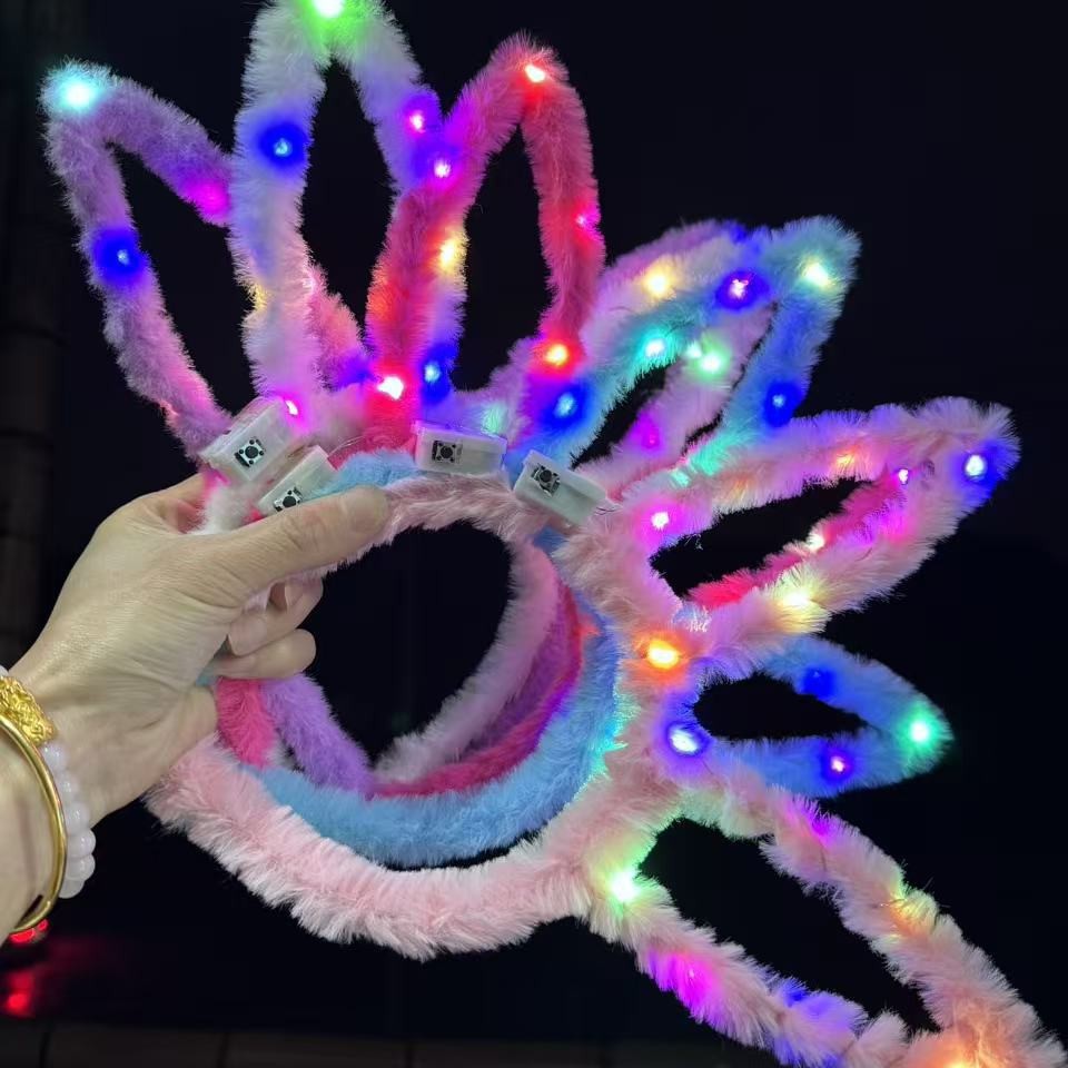 热卖新款发光长毛毛绒兔耳朵发光发箍LED灯闪光头饰夜市地摊批发