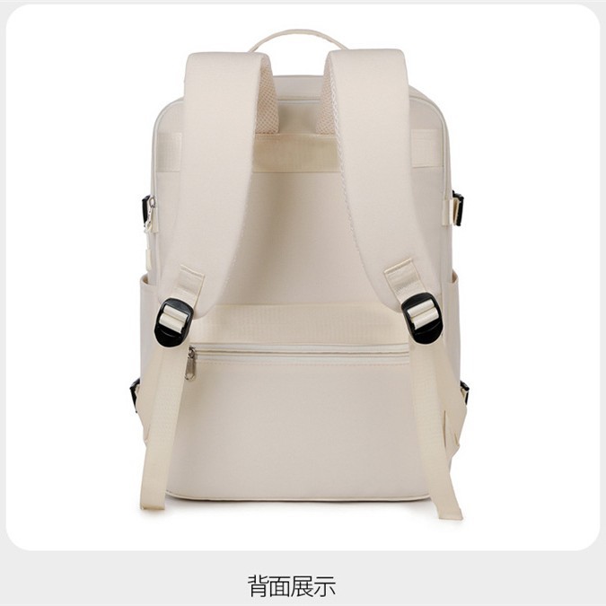 The new 40*30*20 boarding bag is a small travel bag suitable for airplanes. It is a 24-inch dry-wet separation computer backpack for women Application Scenario