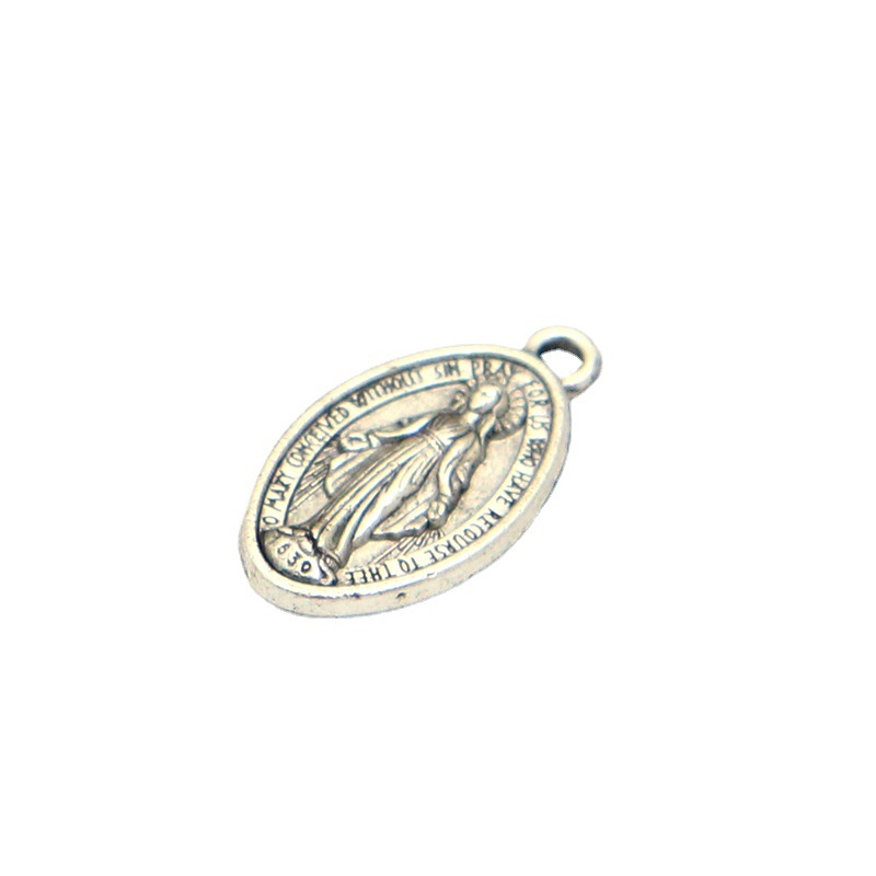 Wholesale and retail of cross-border supply necklaces, bracelets, pendants, oval retro rosaries, accessories, metal ornaments and pendants Item Picture
