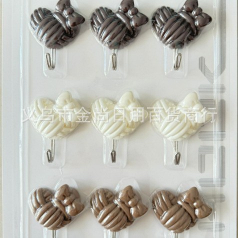 趣味爱心花朵塑料挂钩粘钩免打孔无痕强力书包挂衣钩厨房挂勾详情图2