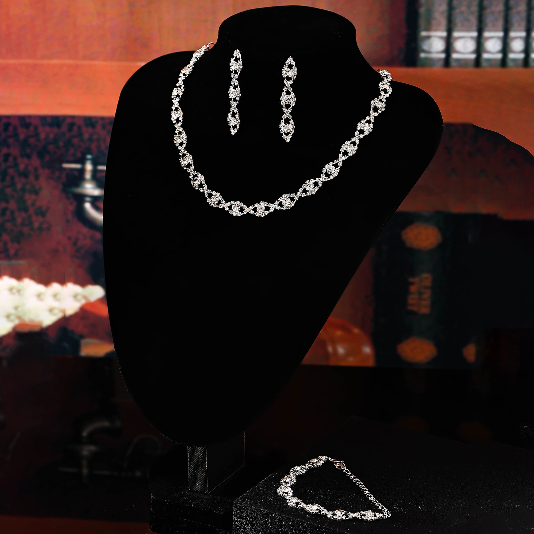 European and American cross-border best-selling women's jewelry, light luxury evening dress accessories, 3-piece set, bracelet, necklace, earrings details Picture