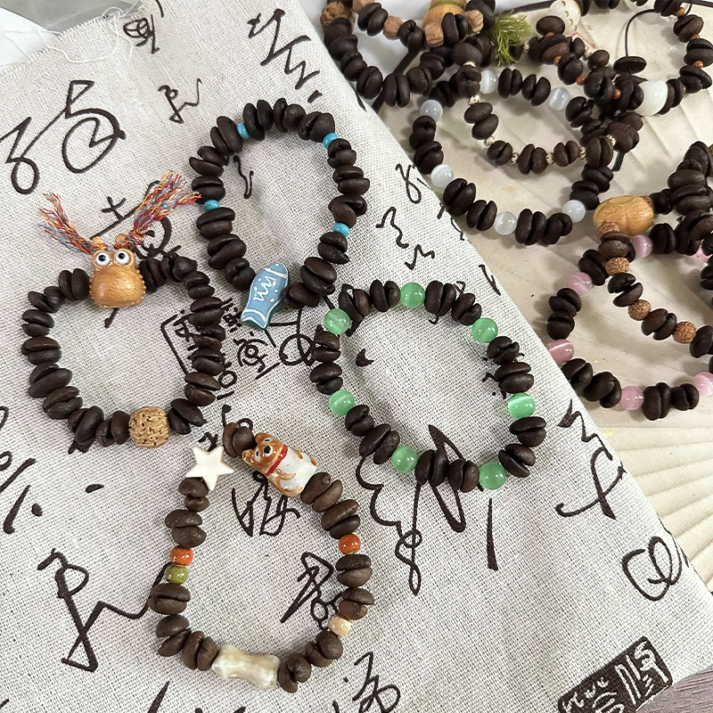 Fun coffee bean cat paw beaded bracelet, New Chinese-style design, handcrafted gourd plum blossom bracelet, versatile bracelet details Picture
