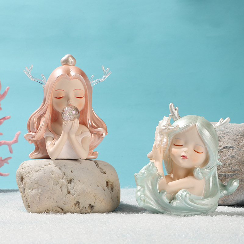 Customized handcrafted birthday gifts, home decorations and ornaments for the "Flowing Light Ocean Girl" best friend and girlfriend details Picture
