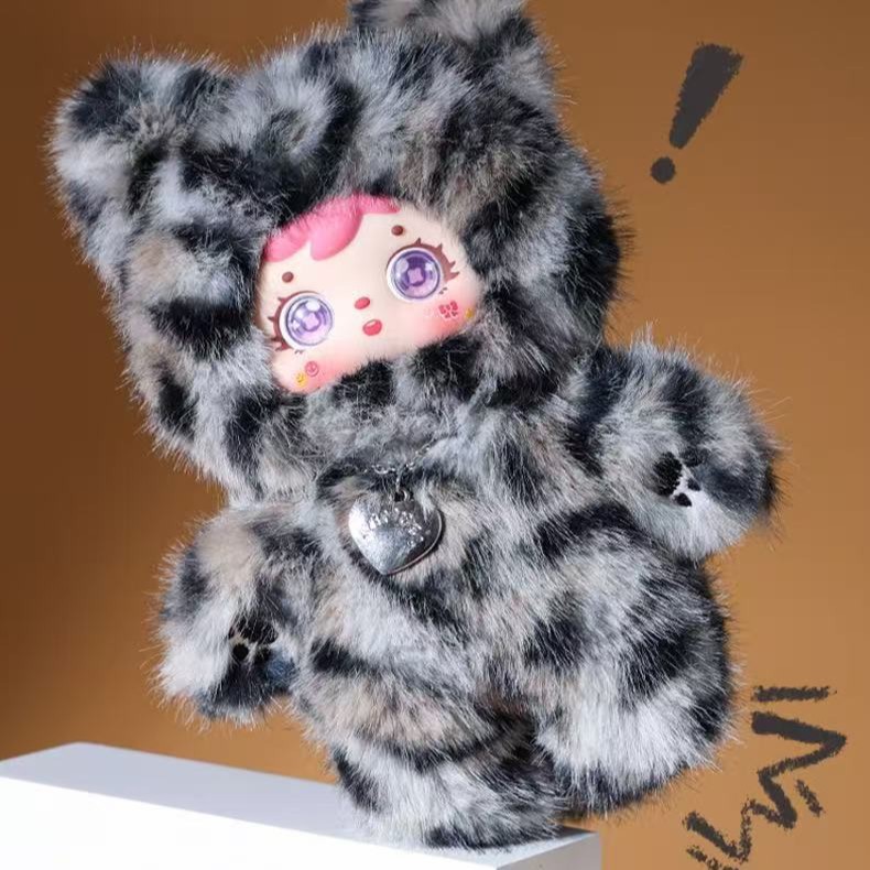 Three Little MAO Miao Miao's cool Moments: Plush Blind Box, Cute and Trendy Pendant, Plush figurine gift Application Scenario