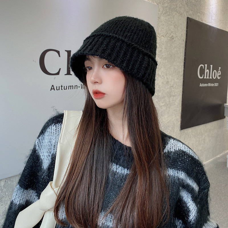 The Korean Dongdaemun woolen fisherman hat, a trendy autumn and winter Korean-style knitted bucket hat that makes the face look smaller and keeps warm Application Scenario