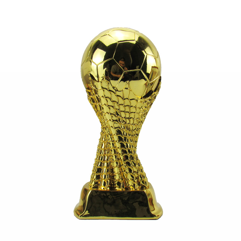 A football player Ballon d 'Or trophy electroplated resin handicraft model, a gift that can be engraved, and a football match commemoration Item Picture