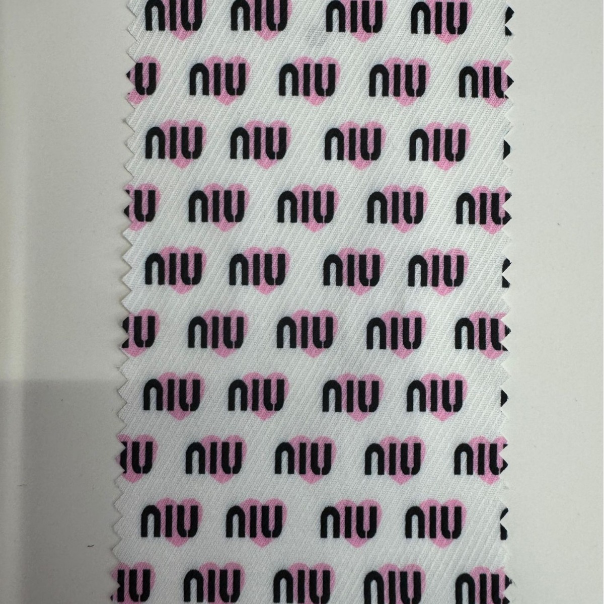 New printed fabric clothing fabric, autumn and winter fabric, pet fabric, digital printed twill fabric, children's clothing fabric, kids' clothes details Picture