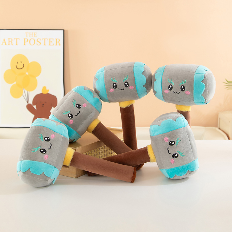 Creative ice-breaking hammer plush toy, realistic hammer, funny expression, sand sculpture 3D playful doll, as a gift for your best friend Application Scenario