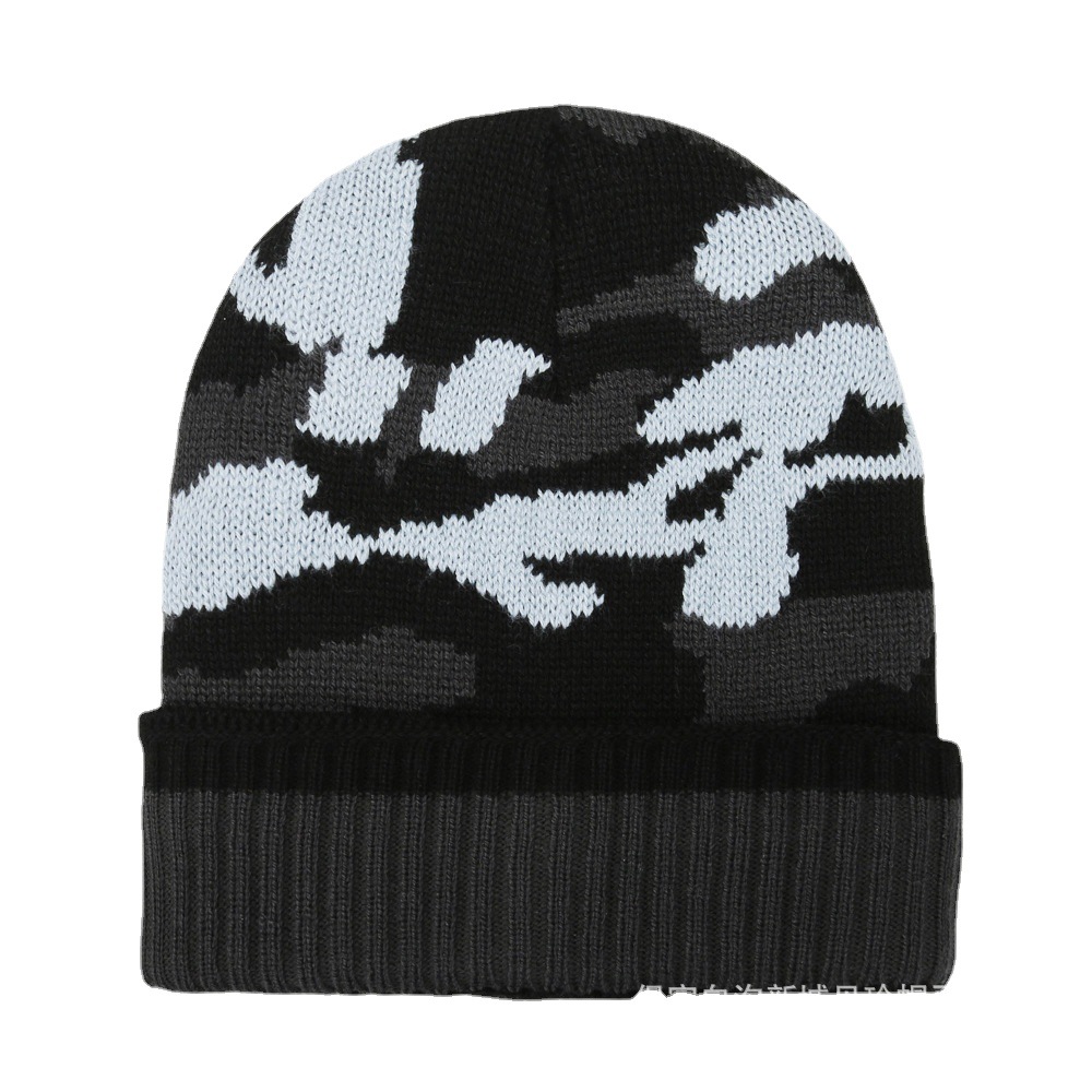 Men's winter woolen hats with thickened fleece for warmth and warmth, knitted hats, and women's fashionable Korean-style camouflage hats with ear protecters Item Picture