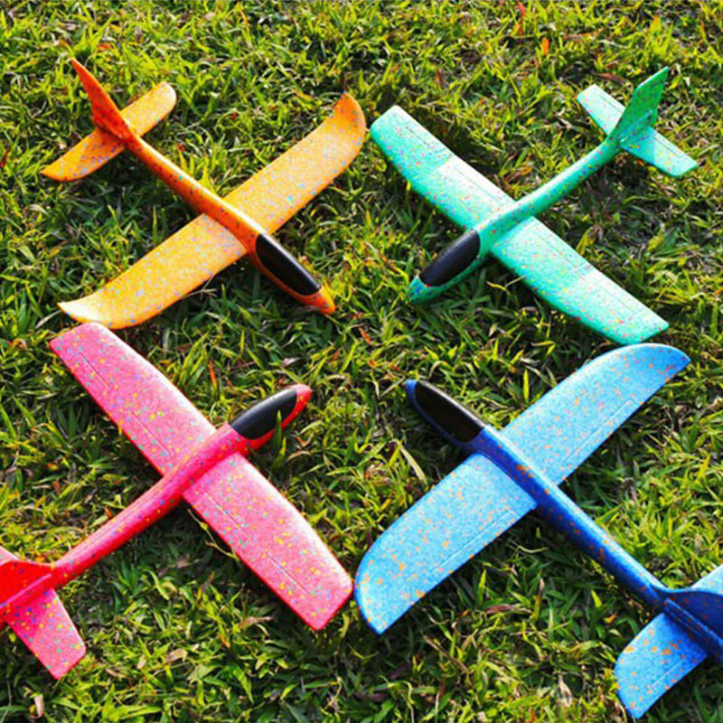 Foam airplane, a popular toy for outdoor children, a large-sized hand-thrown assembly model, a spiral glowing throwing glider Application Scenario