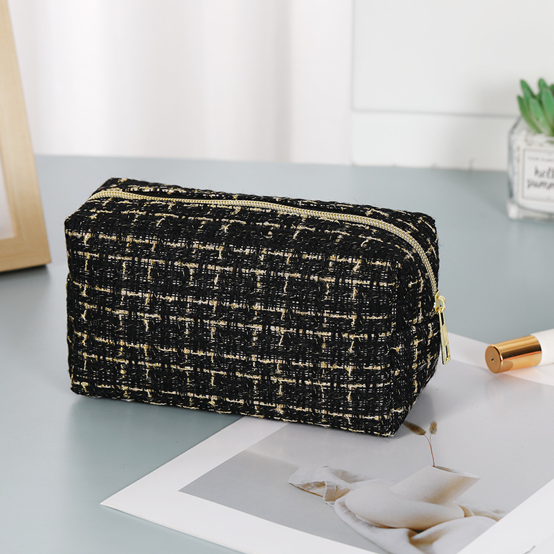 2023 New Golden Thread Bag, high appearance level, fashionable makeup bag, large-capacity portable handbag, cosmetics storage bag details Picture