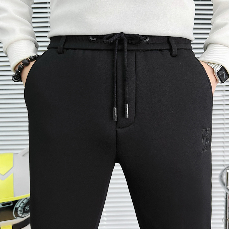 Winter fleece casual tight-fitting 9-inch pants for men, slim-fit sports pants, the same style as the popular social pants, elastic and comfortable Application Scenario