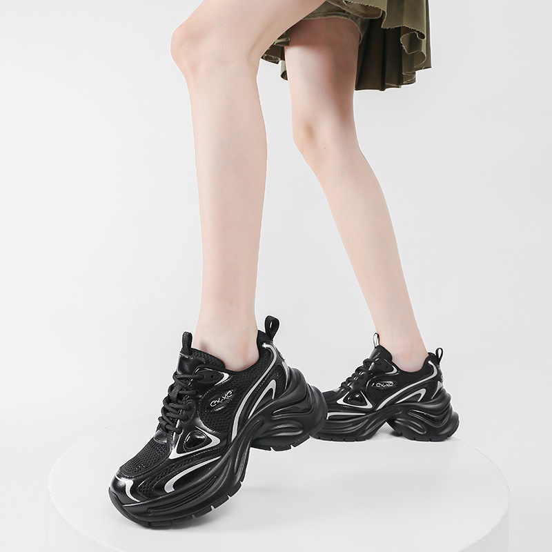 In the autumn and winter of 2025, dad shoes for women are popular thick-soled, versatile, casual, anti-slip, height-increasing, soft-soled, and lightweight sports shoes details Picture