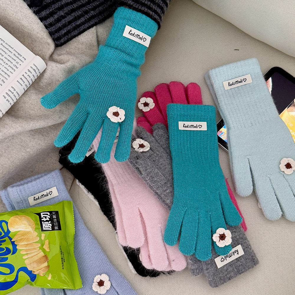 Korean-style fresh floral creative knitted gloves, windproof and warm for women, touch screen new style for autumn and winter, suitable for students and commuting Specification image