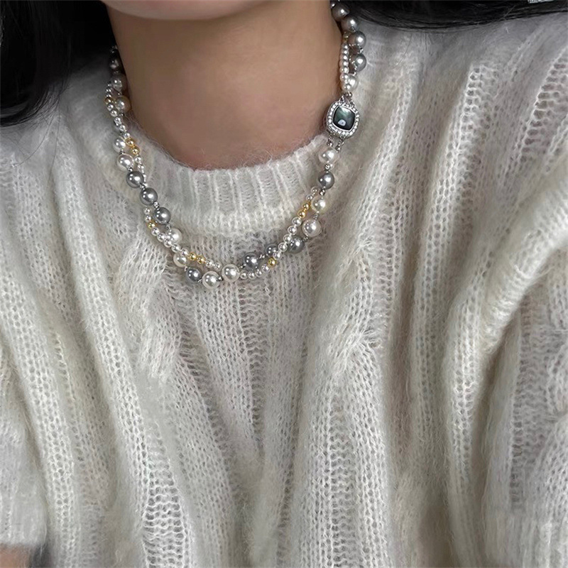 A high-end, perfectly round and flawless double-layered retro Shijia imitation pearl necklace, a French high-end light luxury mixed color necklace details Picture
