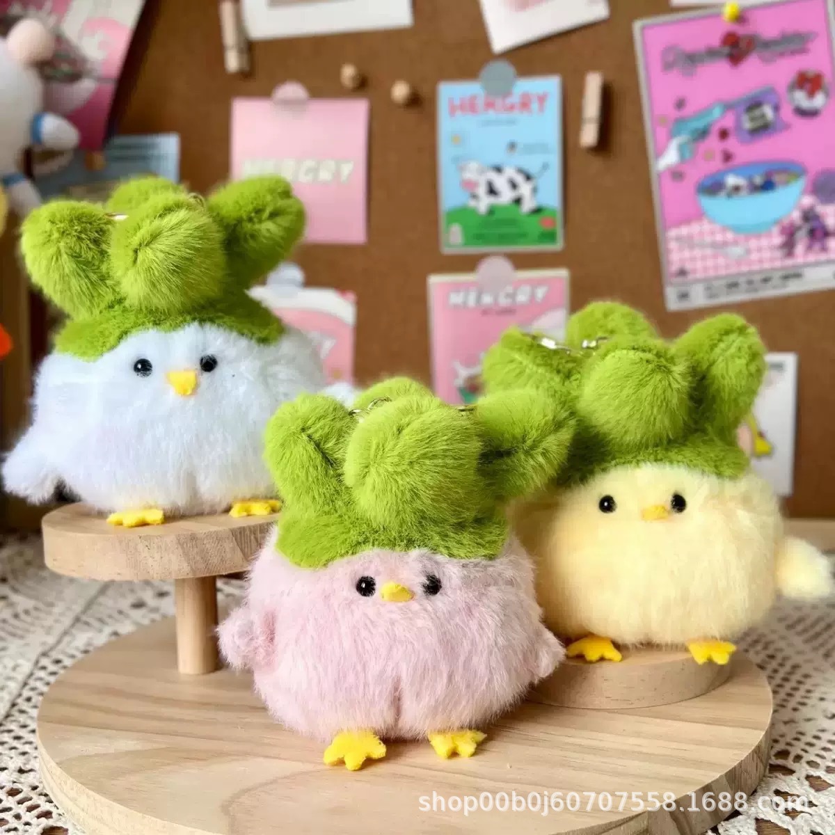 Cute and adorable rookie figurines, Wuhan cultural and creative garlic bird press sound dolls, plush toy bags, keychains