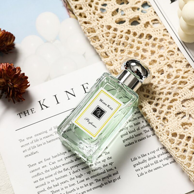 عطر عطر السيدة العطر العربي الصغير عبر الحدود Warm Kiss Application Scenario