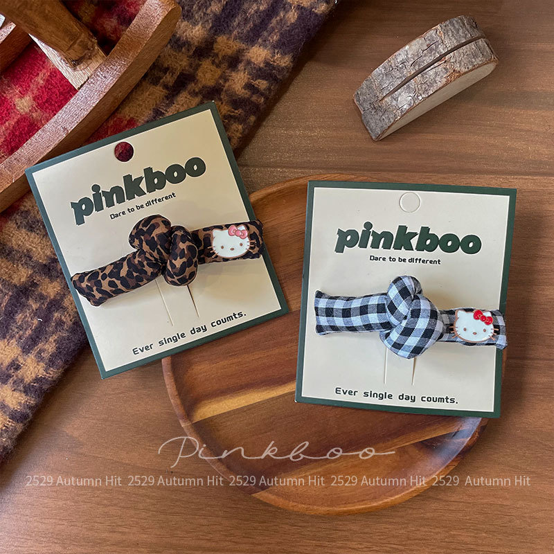 New Korean-style checkered bow kt hair clip for girls, leopard print side fringe clip, cute hair accessory for girls, kt decorative knot-shaped hair clip, checkered/leopard print style, fashionable, cute and personalized headwear for girls Application Scenario