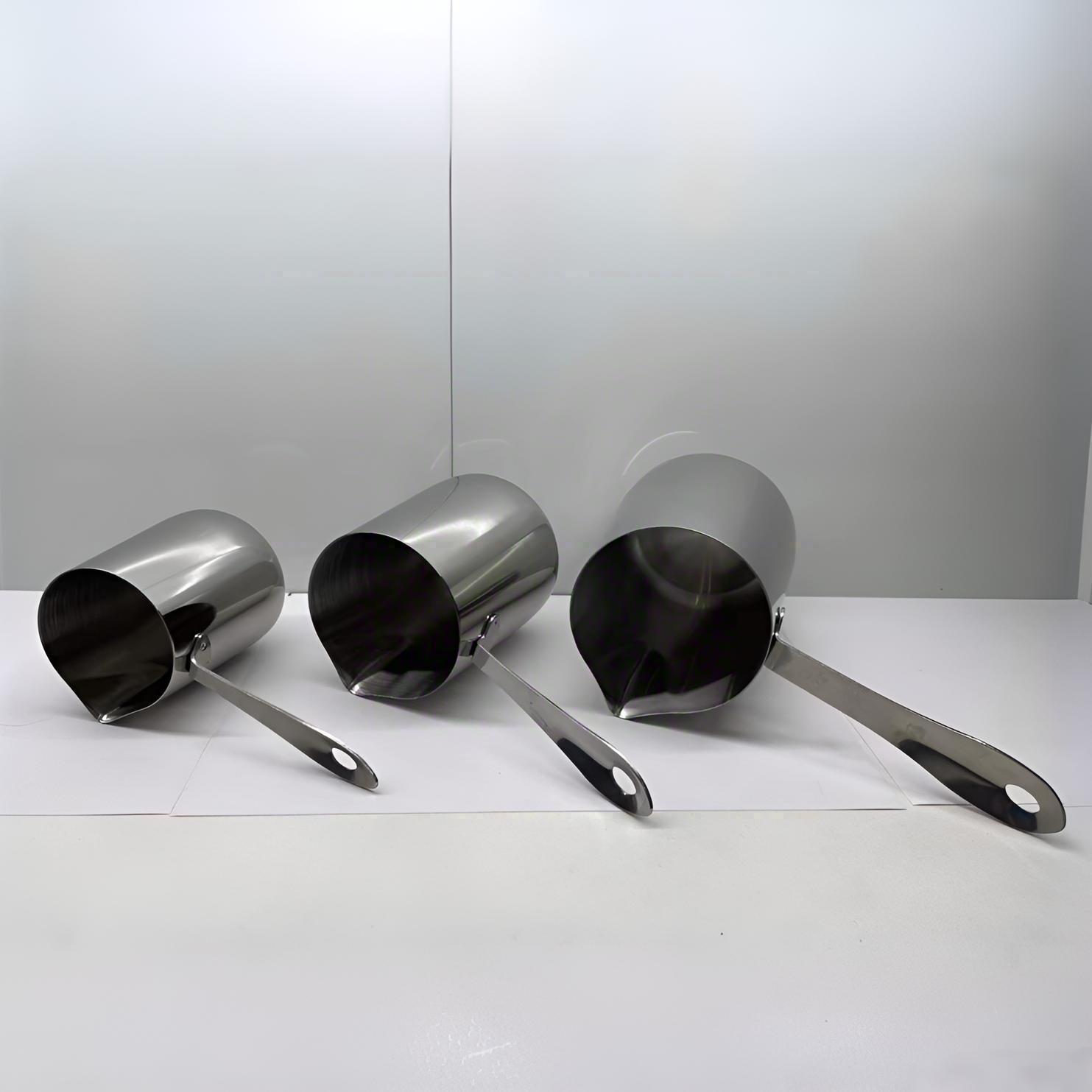 Fancy milk pot, stainless steel thickened baby food pot, baby cooking, mini deep pot, coffee cup, hot milk cup, pointed mouth milk cup Application Scenario