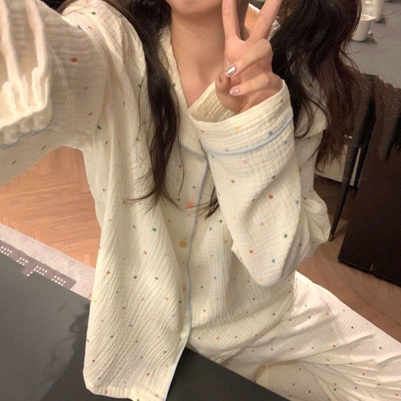 Instagram's new popular cartoon bear live-streaming pajamas for women's spring and summer, long-sleeved and long pants with bubble wrinkles, loose home wear details Picture
