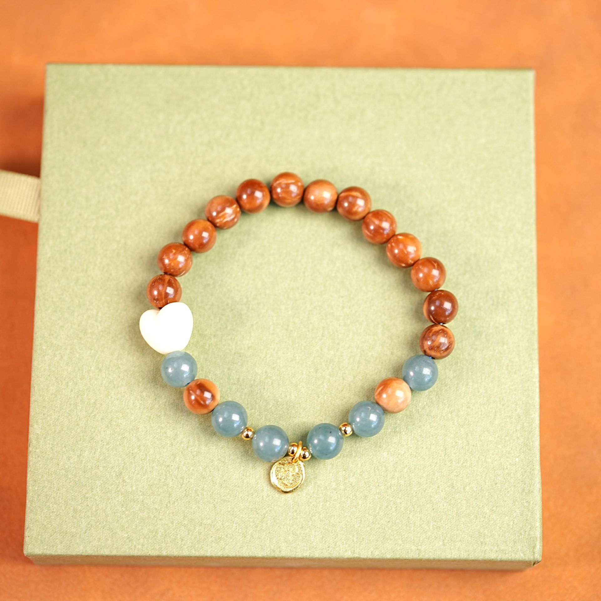 Natural passion green sandalwood agate beaded bracelet, new Chinese-style retro collectible bracelet, fashionable and versatile men's and women's accessories