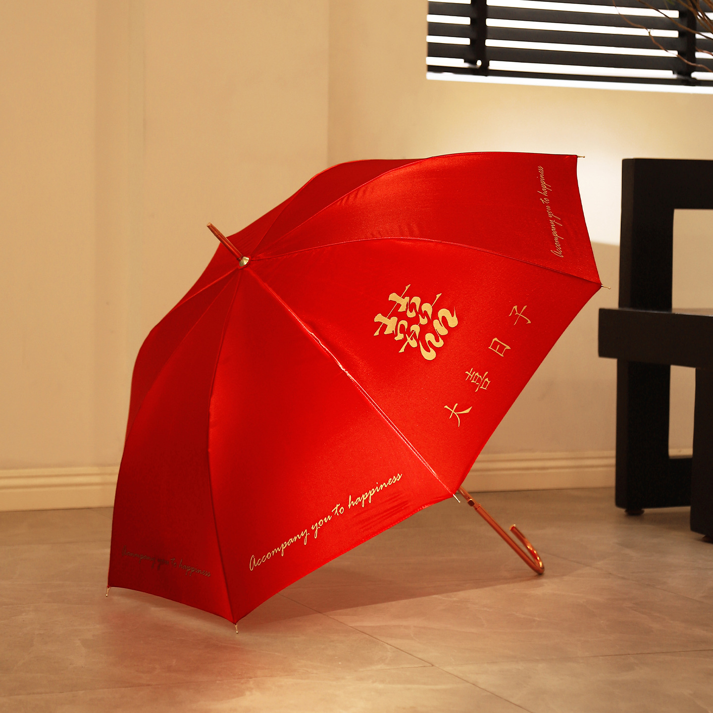 Chinese-style wedding umbrellas, bride umbrellas, high-end wedding dowry, Chinese-style wedding red umbrellas, wedding supplies, red umbrellas for picking up the bride and wedding Application Scenario