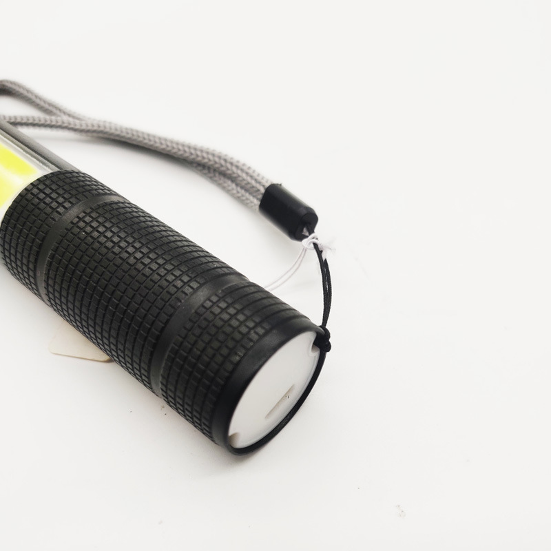 COB focused aluminum alloy LED outdoor emergency escape hammer flashlight solar warning device usb strong light Application Scenario