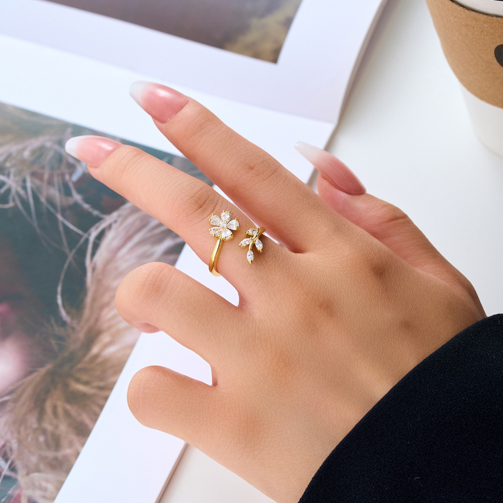 A charming and stylish zircon flower opening ring with a touch of charm. Adjustable index finger ring, a bestseller details Picture