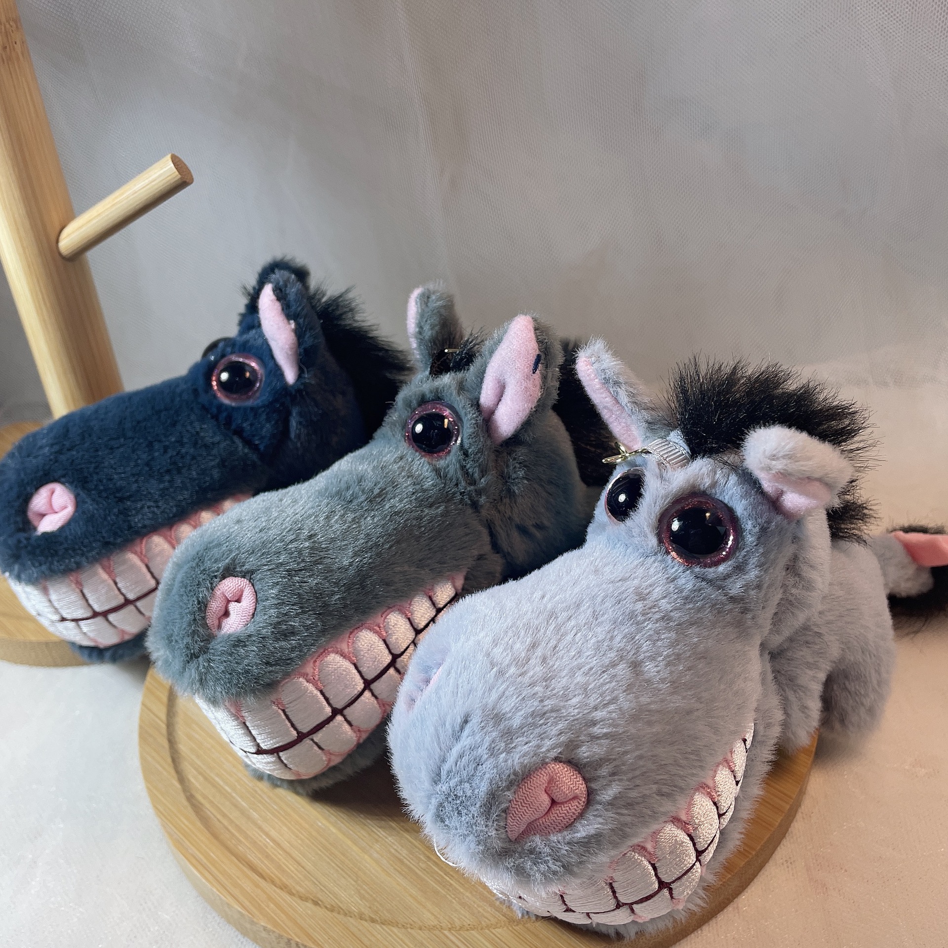 4-inch funny and carefree plush toy keychain pendant, little donkey doll doll, bag pendant details Picture