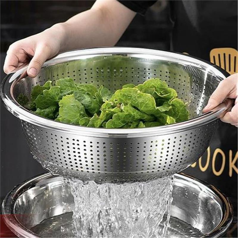Food-grade stainless steel basin, vegetable washing basin, draining basket basin, household kitchen leaky basin, rice-washing wonder, fruit basket Application Scenario