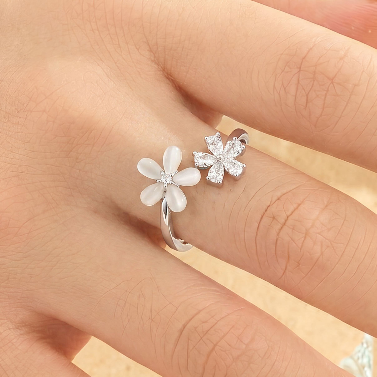 Explosivo estilo ligero extravagancia giratoria doble flor anillo abierto aleación de cobre con circonio opal ajustable anillo de dedo índice