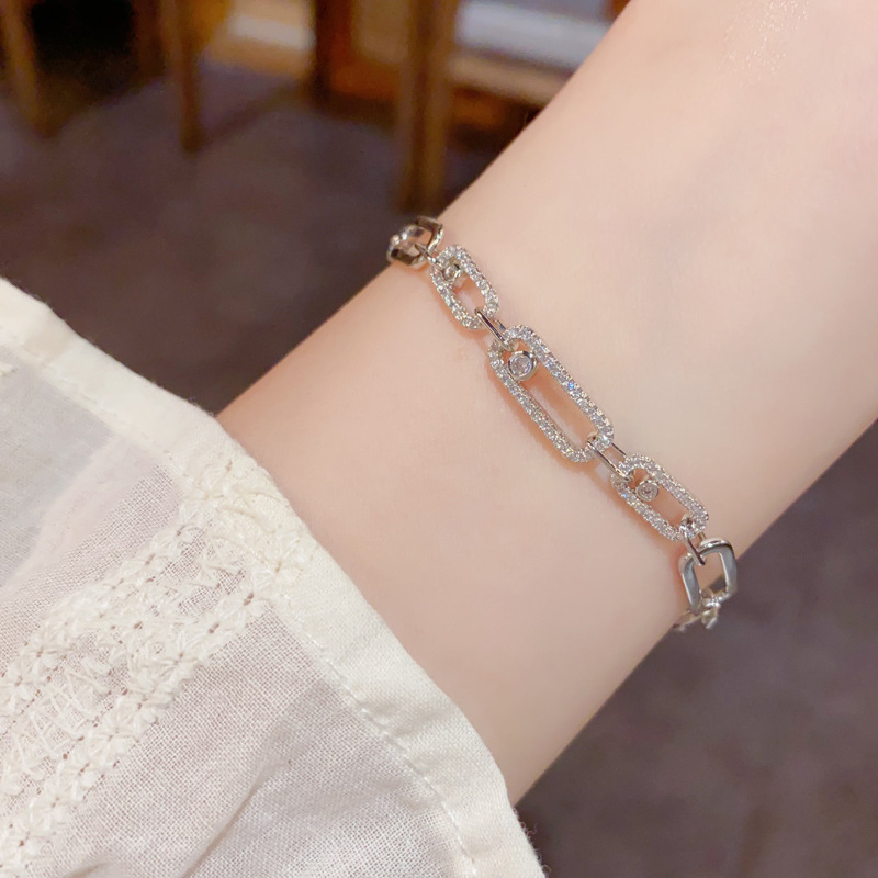 Moda transfronteriza moda ligera extravagancia con diamantes anillos de cadena geométrica pulsera de nicho temperamento diseño único sentido versátil pulsera superflash para mujeres details Picture
