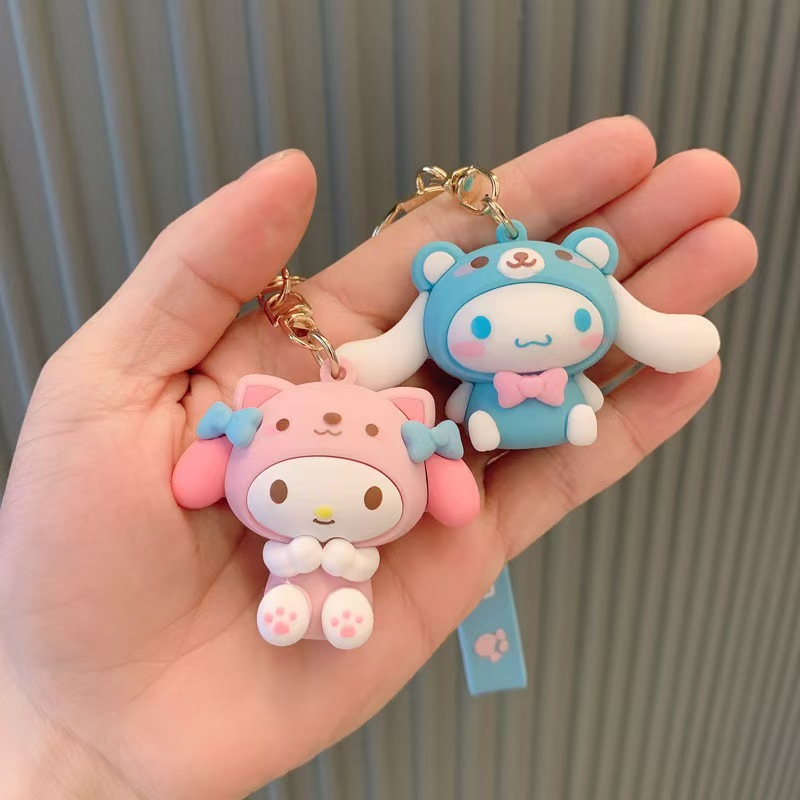 Wholesale of cute Sanrio key chain figurines, car key chain ornaments, schoolbag key chains and accessories Application Scenario