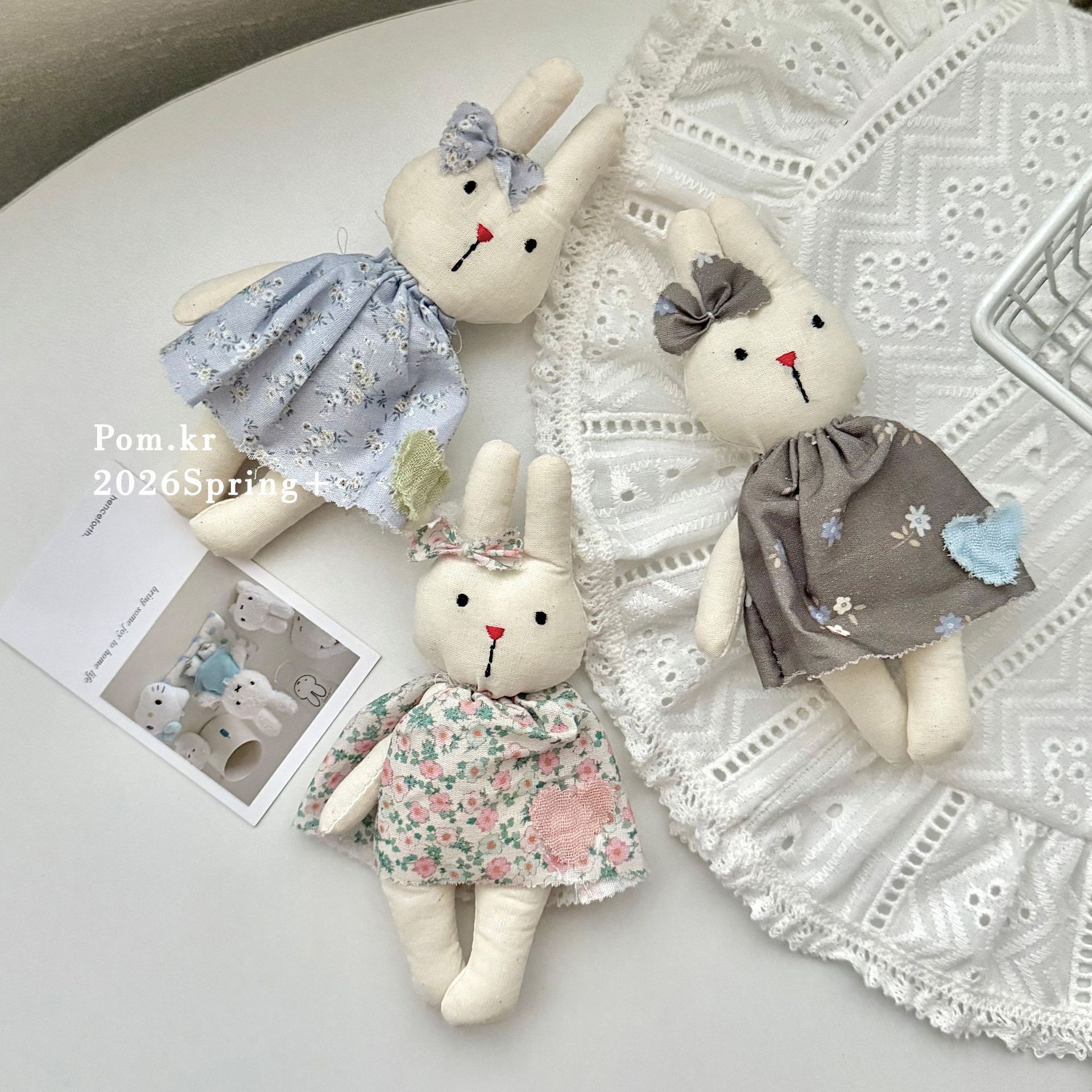 New Korean-style Nordic-style country floral patterned rabbit cute children's fabric doll, handcrafted soothing doll small decoration details Picture