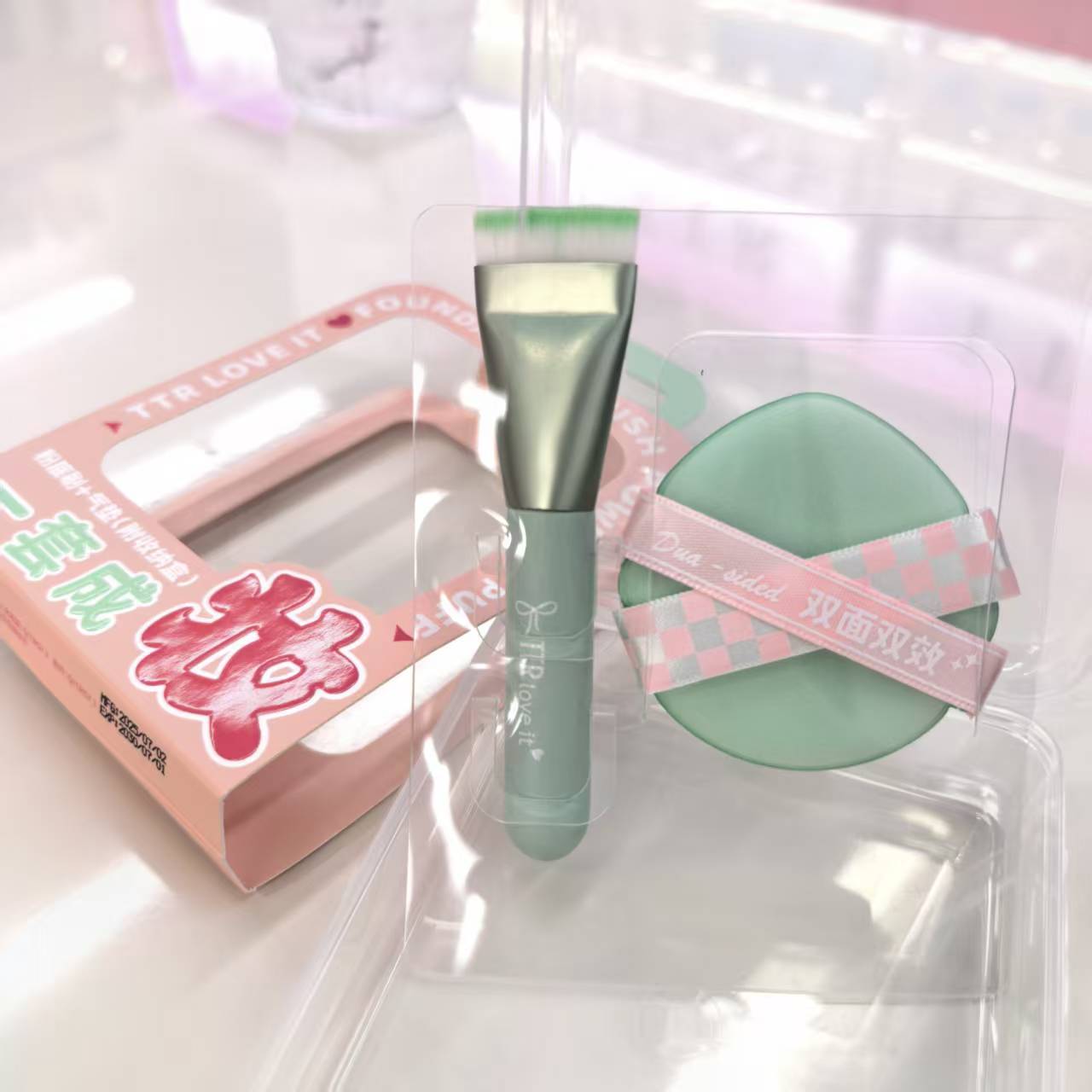 卡盟气垫粉扑套装干湿两用超软服帖不吃粉化妆美妆蛋粉底平头刷