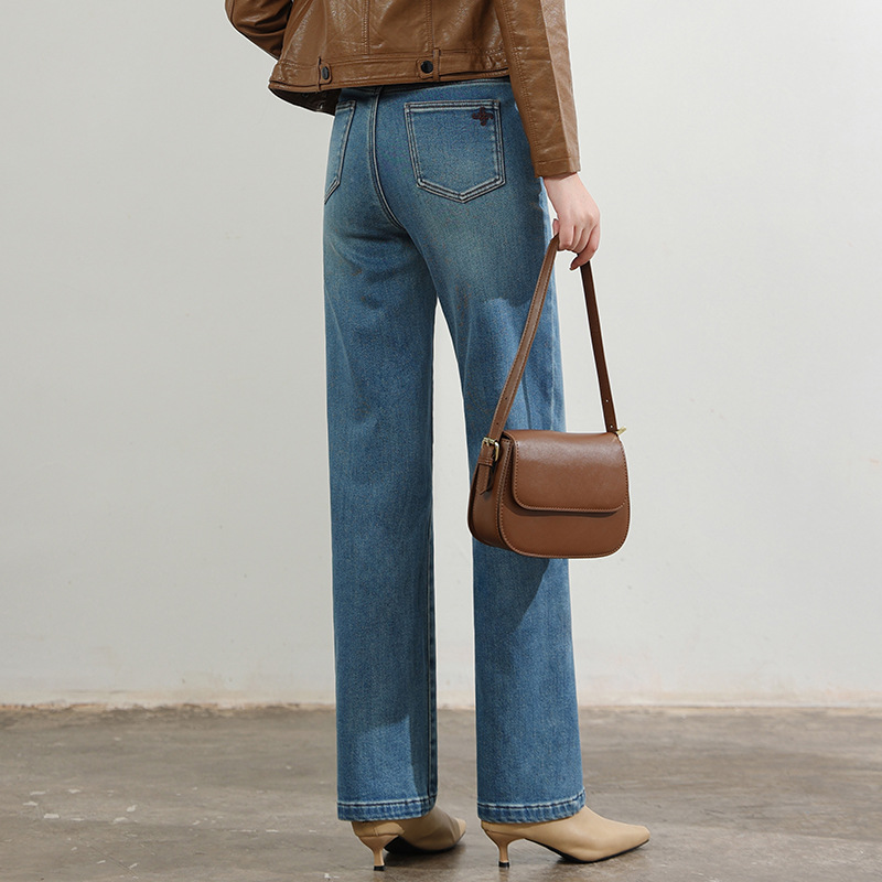 Sudo's new winter flocked jeans for women, a washable blue, casual and slimming narrow straight-leg style, are versatile and fashionable details Picture