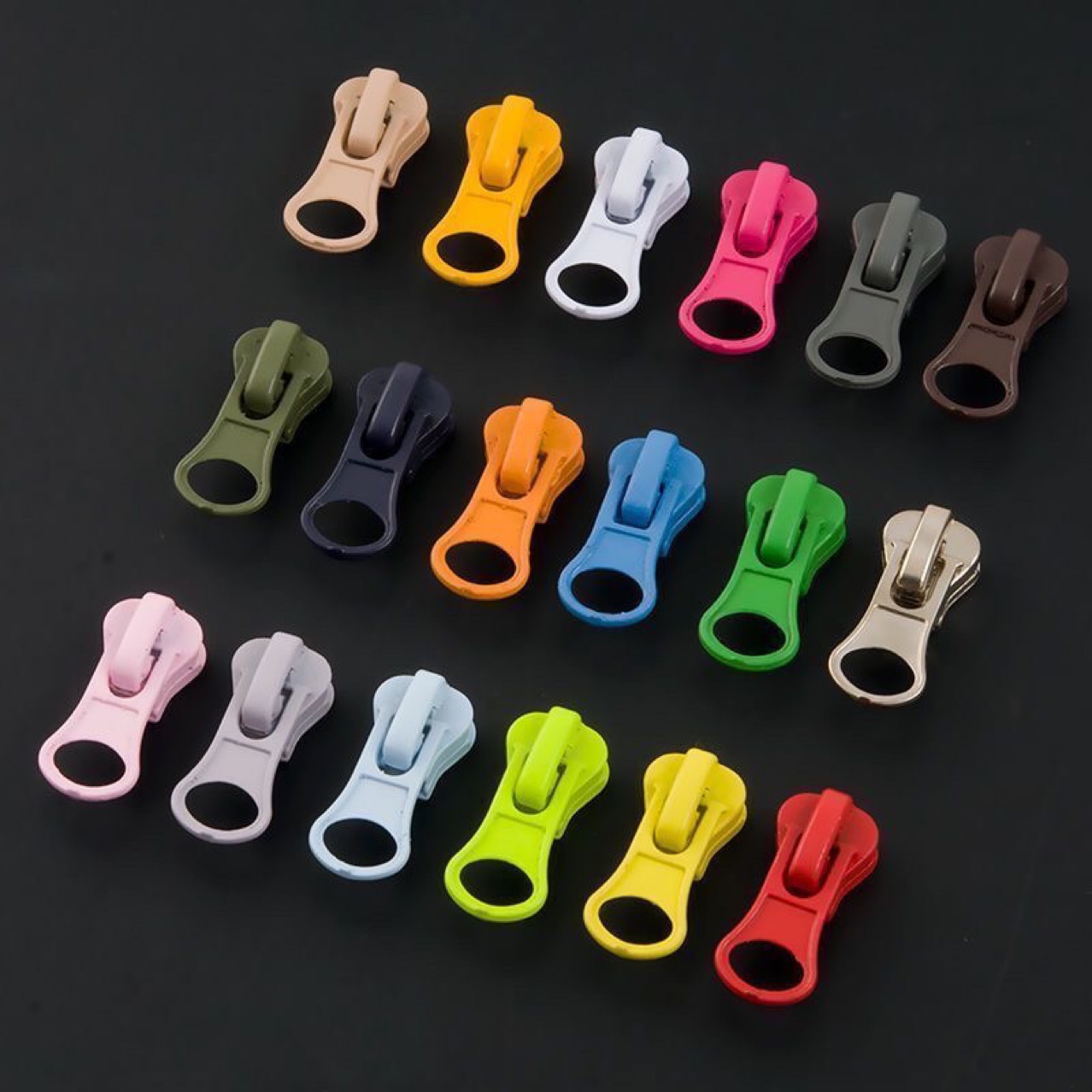No. 5 resin zipper pulls are available in stock for school uniform jackets, down jackets and other matching resin zipper pulls and self-locking pulls Specification drawing