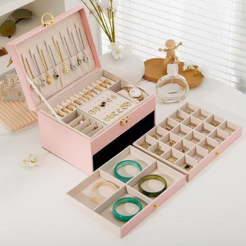 Multi-functional jewelry storage box, dust-proof portable large-capacity jewelry packaging box, ring box