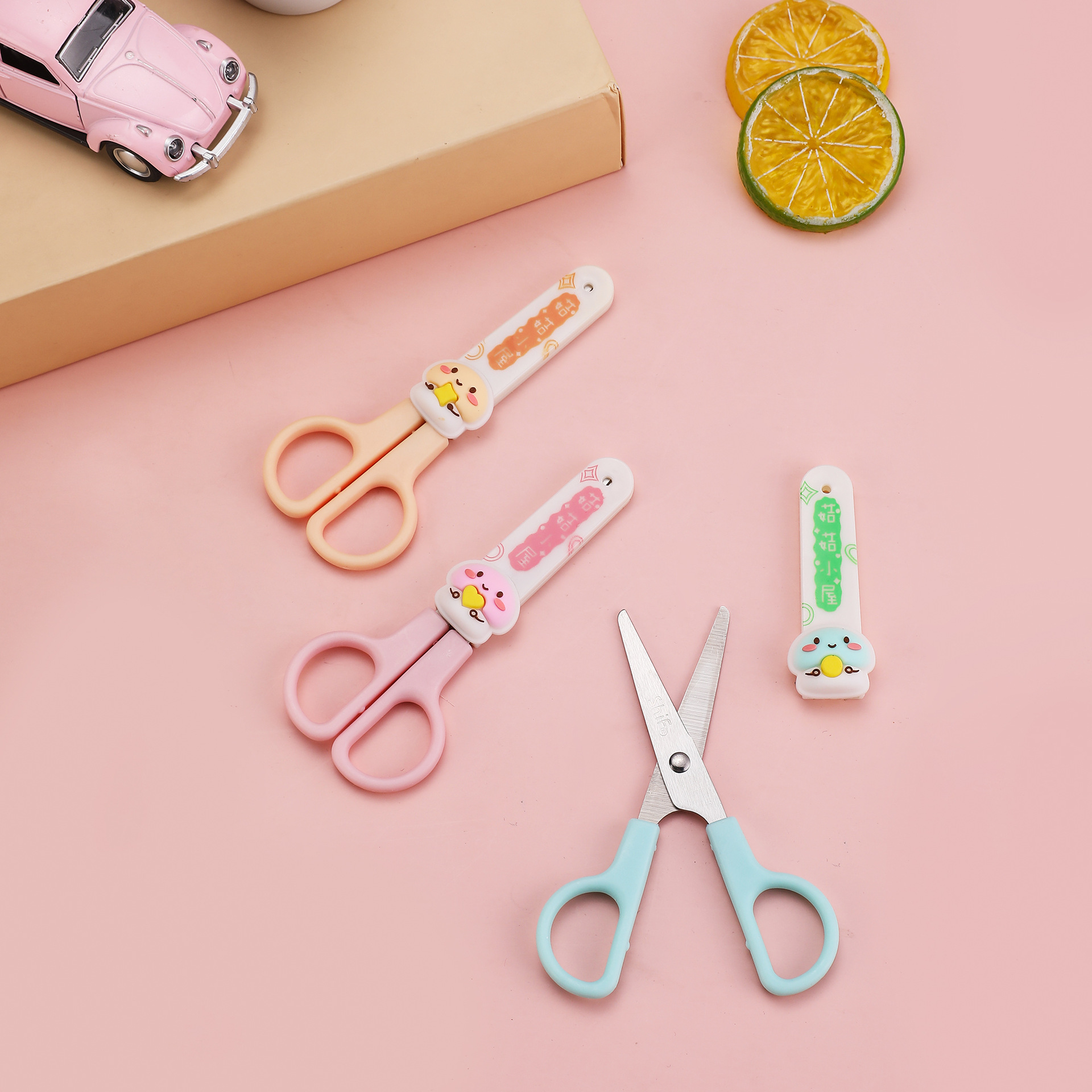 Pioneer 1255 Cartoon Student Scissors Office Art Paper-cutting Handicraft Scissors with Protective case scissors Application Scenario