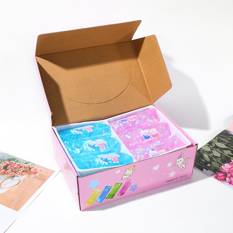 The big little rabbit Bobby can't catch the water snake. The creative prank toy can't hold the water snake as a venting toy