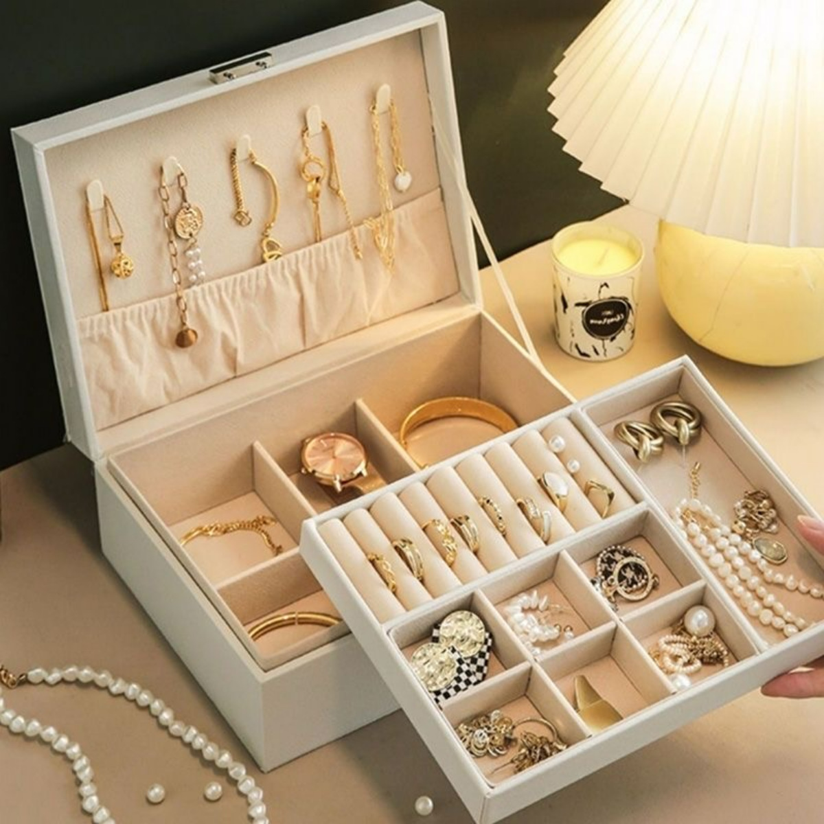 Double-layer leather jewelry box, large-capacity storage for earrings, jewelry rings, necklaces, bracelets, locks, anti-oxidation style details Picture