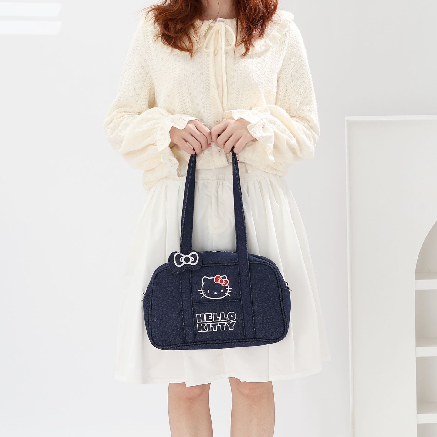 Sanrio genuine denim bag, Kitty Cat shoulder bag, cute bow, embroidered girl bowling bag, adorable Application Scenario