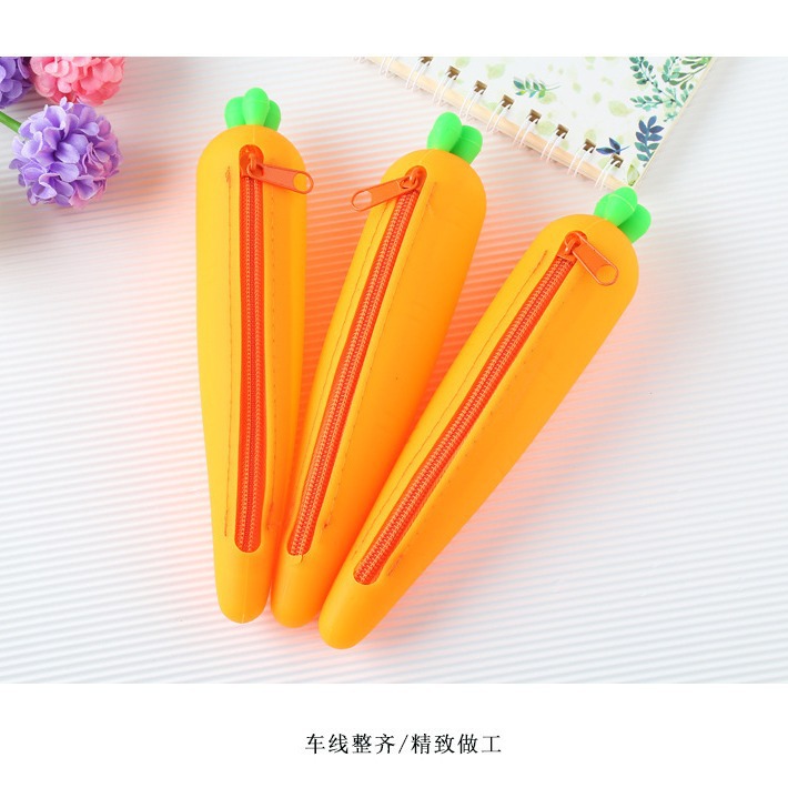 Creative simulation carrot-shaped silicone pen case, Korean-style personalized unisplendour pencil case, student stationery bag Application Scenario