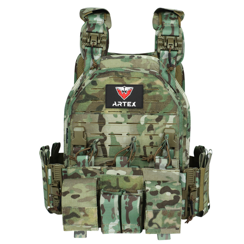 Yitu Cross-border Quick-release 500D nylon tactical vest, tactical outdoor equipment, Laser 6094 tactical vest and vest gear Application Scenario