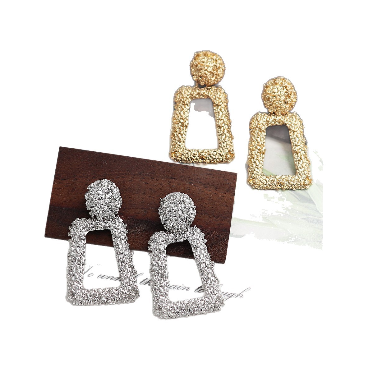 饰品/饰品女长款气质/欧比雅比/耳环女长款气质/耳饰女长款简约白底实物图