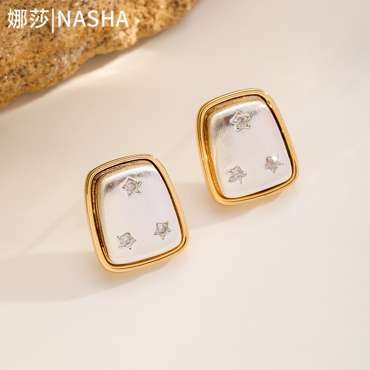 Nasha cross-border copper-plated bright silver brushed diamond-encrusted stud earrings for women, Korean style fashionable design stud earrings, cool and stylish for women