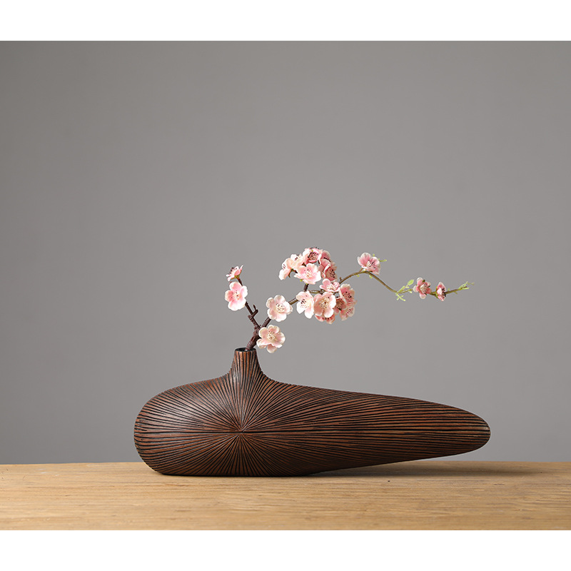 2026 New style resin creative desktop decorative vases, modern, simple and personalized soft furnishings Application Scenario