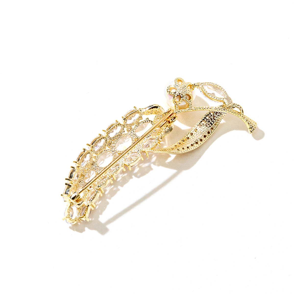 Xuhui Jewelry Copper zirconium gold-plated exquisite wheat ear brooch, high-end brooch, luxurious and light luxury corsages with a sense of design Item Picture