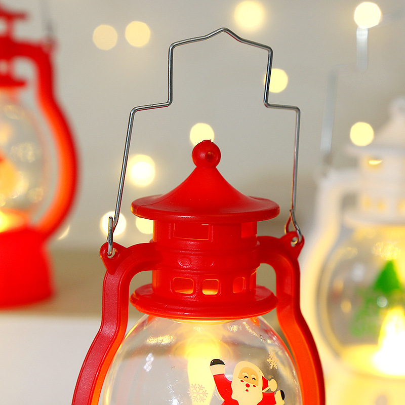 New Christmas oil lamps, children's Christmas Eve gifts, kindergarten gifts, hand-held night lights, window display items, hanging items wholesale Application Scenario
